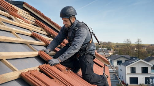 International rekrutierter Dachdecker